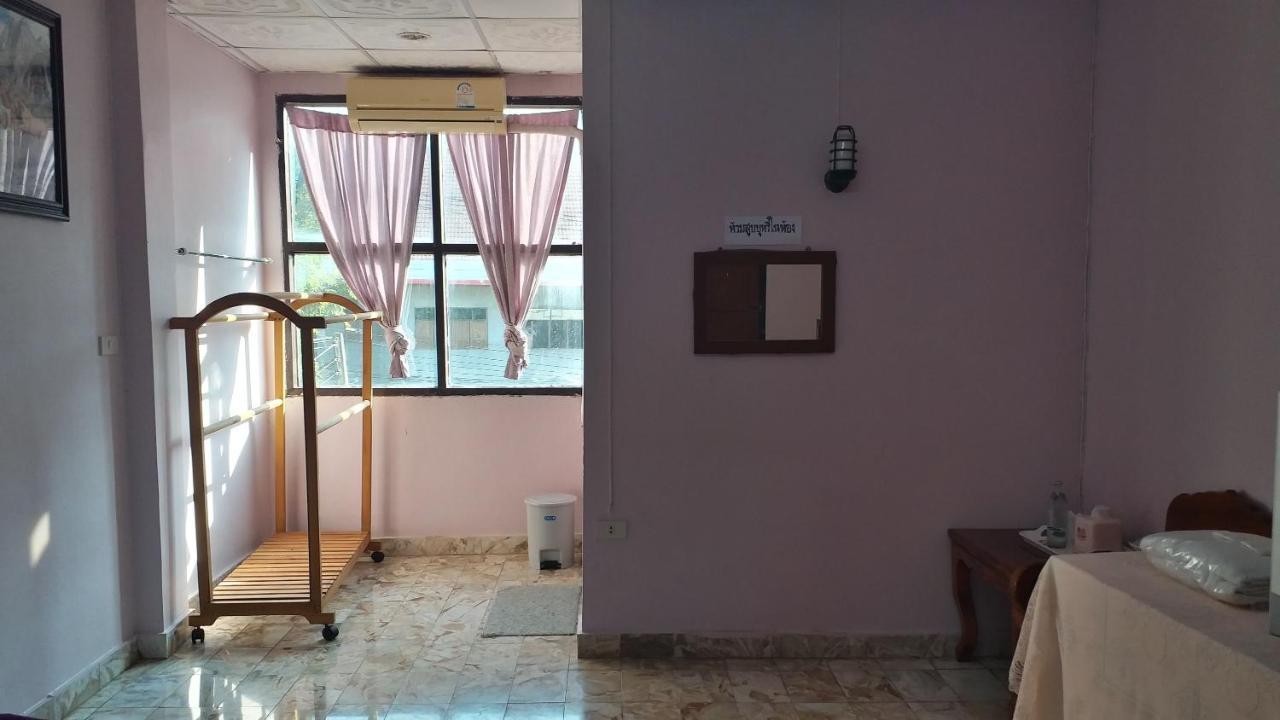 The 99 Inn Hotel Pakchong Exterior photo